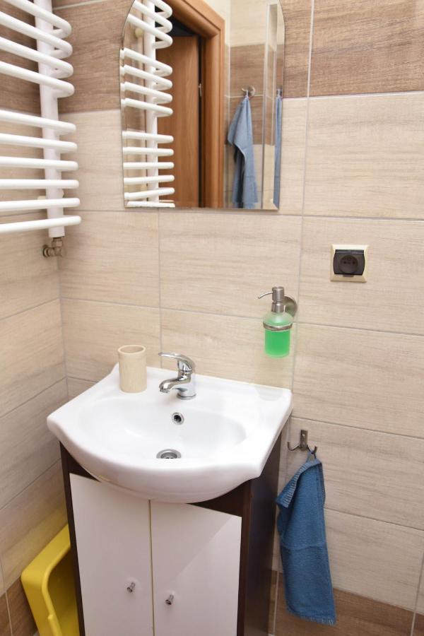 Gospodarstwo Agroturystyczne Z Basenem & Spa I Alpakami Elk Exterior photo